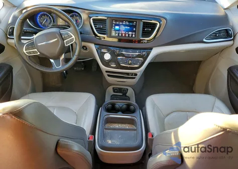 2019 Chrysler Pacifica Touring L z USA, uszkodzony, nr VIN 2C4RC1BG4KR710655